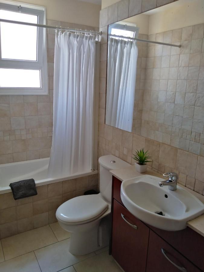 Kato Paphos Suites Bagian luar foto