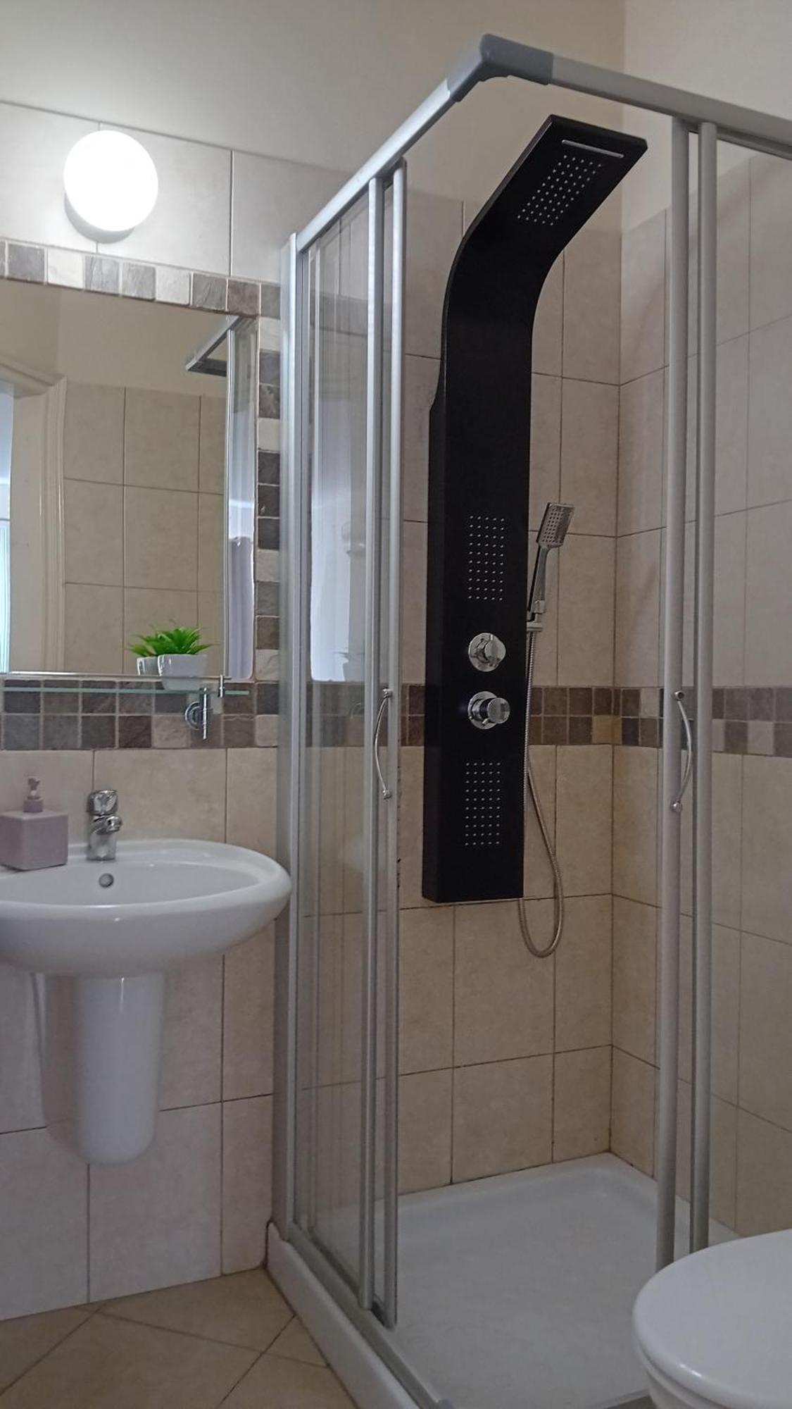 Kato Paphos Suites Bagian luar foto